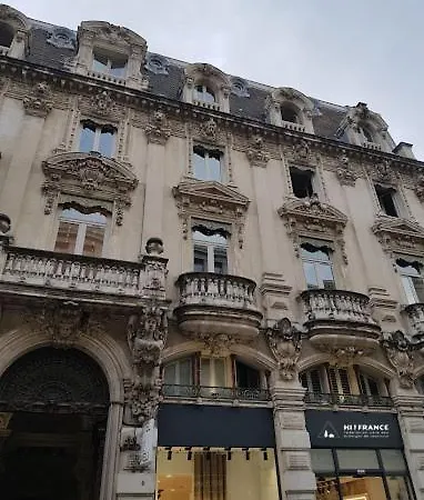 Hotel Hi *